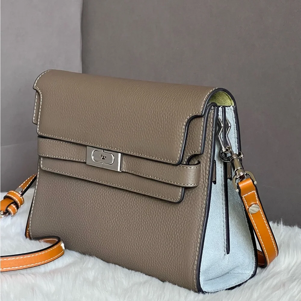 💰SOLD - 158723 - Tory Burch Lee Radziwill Pebbled Shoulder Bag - Picture 4 of 16
